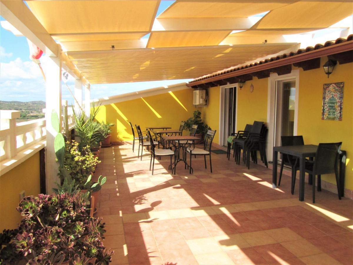 B&B Le Terrazze Isola Di S. Antioco SantʼAntìoco Exteriör bild