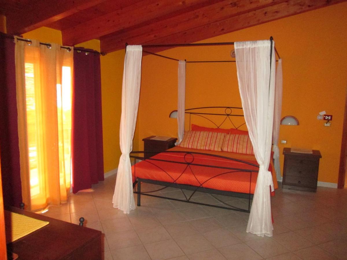 B&B Le Terrazze Isola Di S. Antioco SantʼAntìoco Exteriör bild